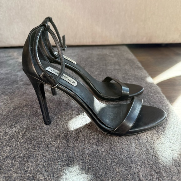 Steve Madden Stecy Black Strappy Heels Size 8.5 - Picture 2 of 5